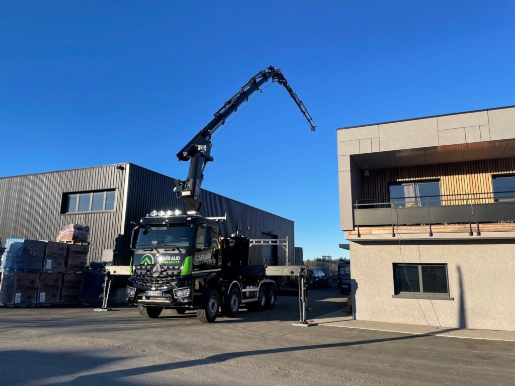 camion élévateur carraud charpente